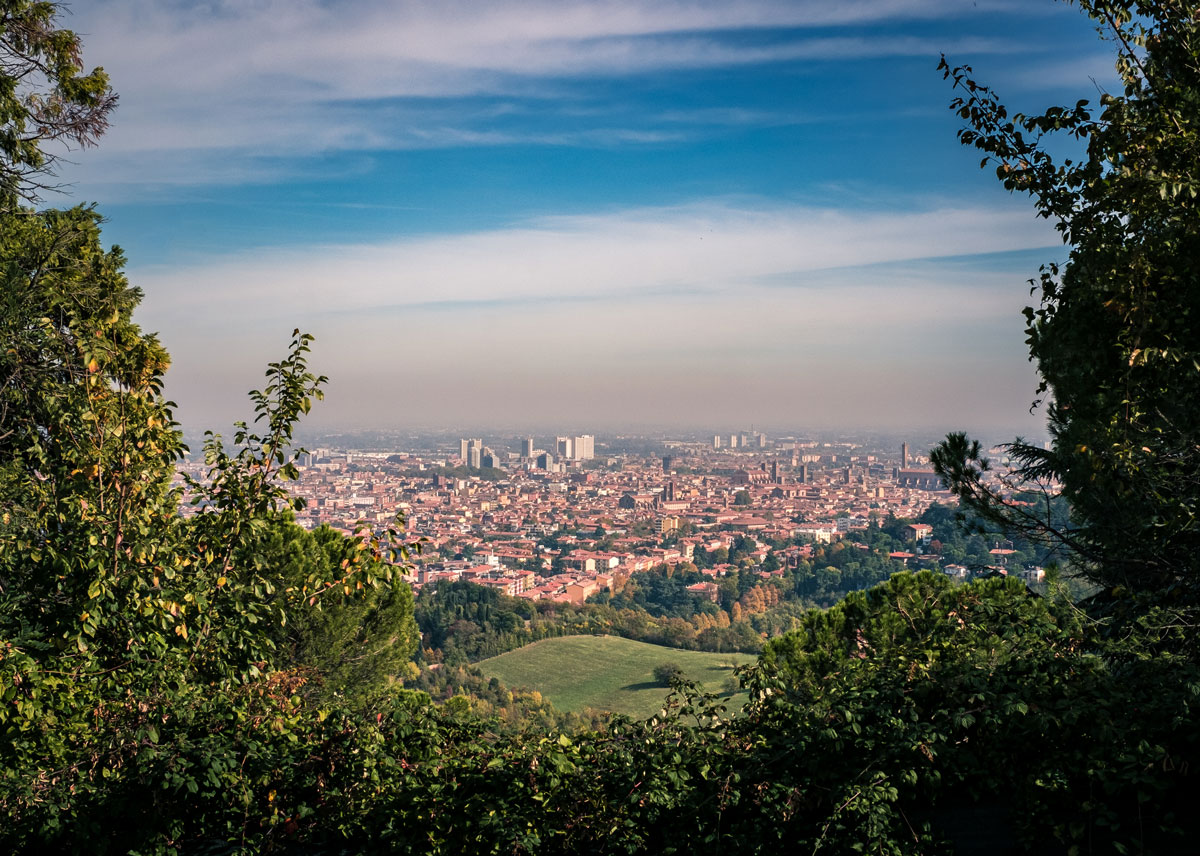vista-di-bologna-dall'alto-skyline